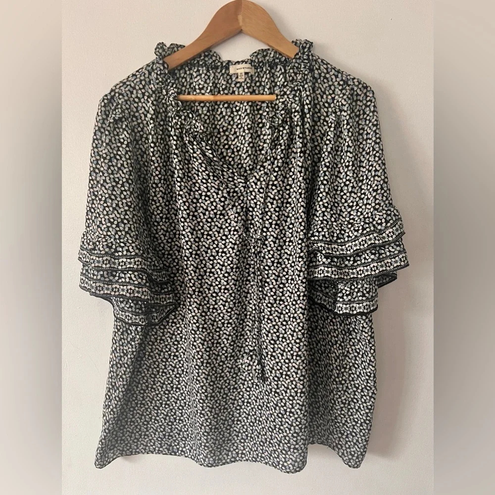Max Studio Black and White Floral Blouse - Picture 1 of 12